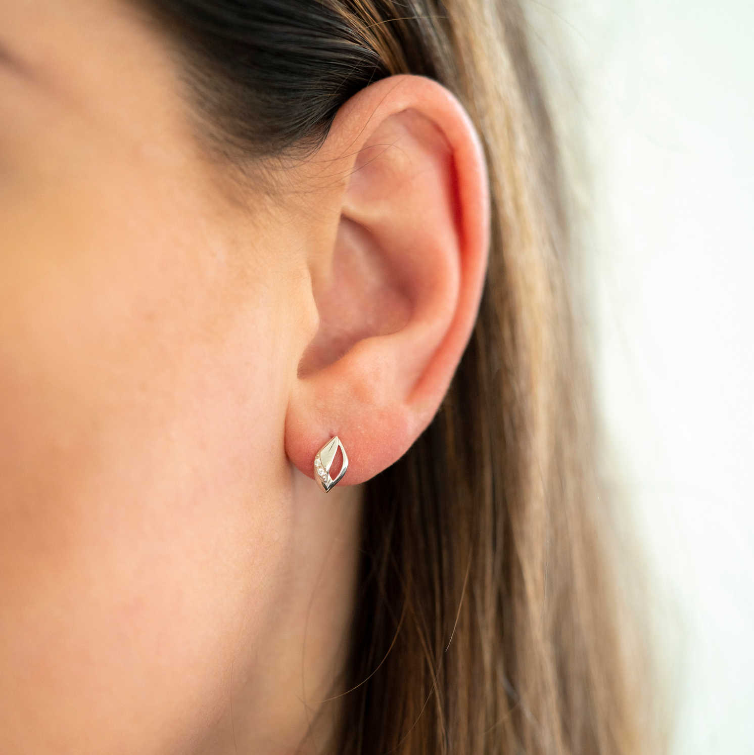 Øredobber i gull med zirkonia - Bilde 3