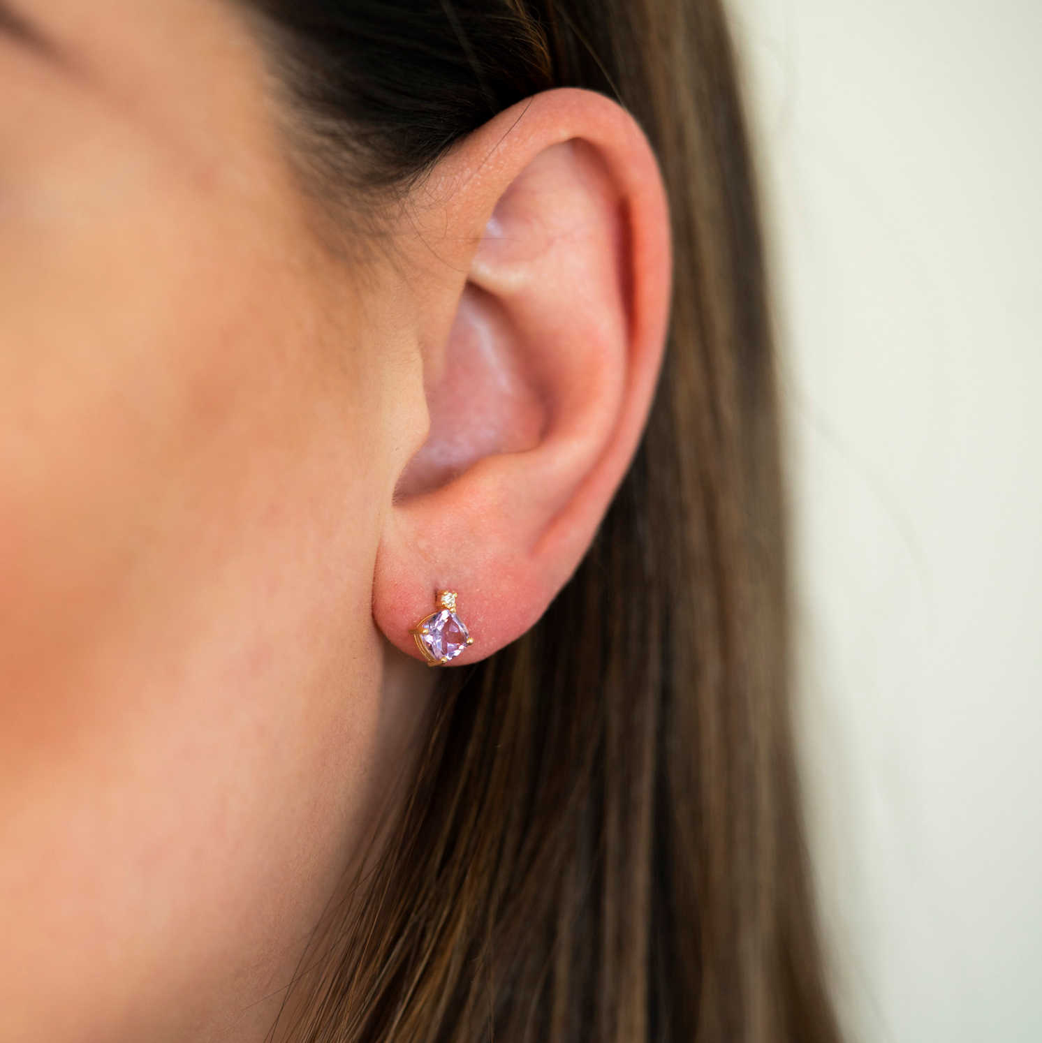 Øredobber i gull med ametyst og zirkonia - Bilde 2